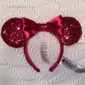 Hot pink Minnie ears NWT